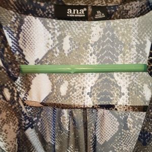 a.n.a snake skin blouse Size: XL